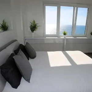 White Luxury Appartement